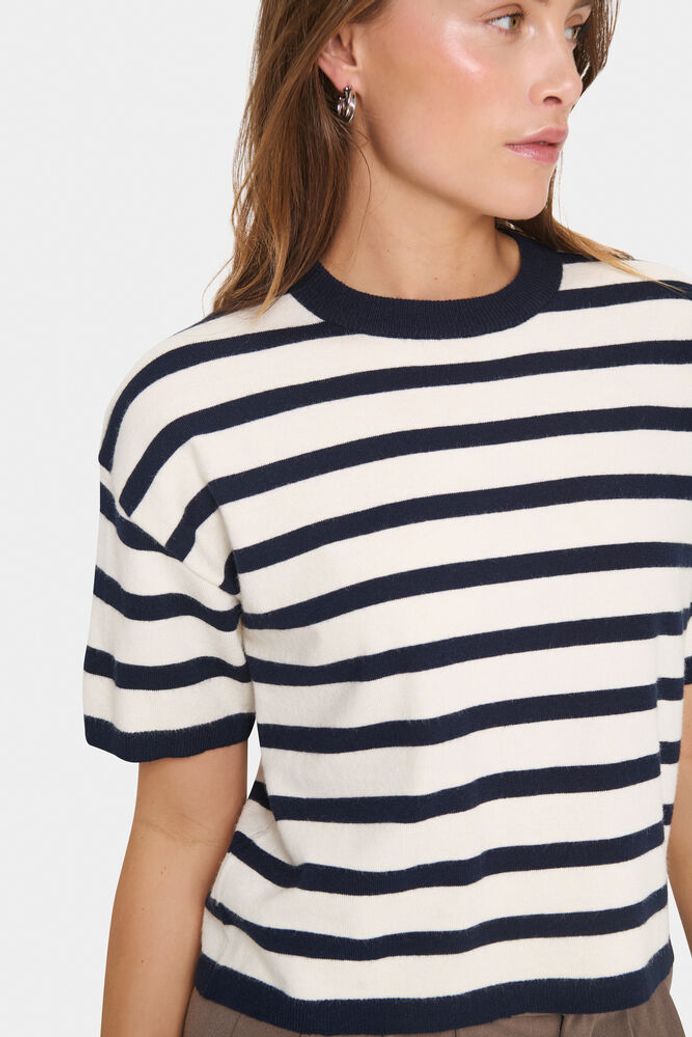 LikamSZ Striped Pullover - Winter White Nightsky Stripe