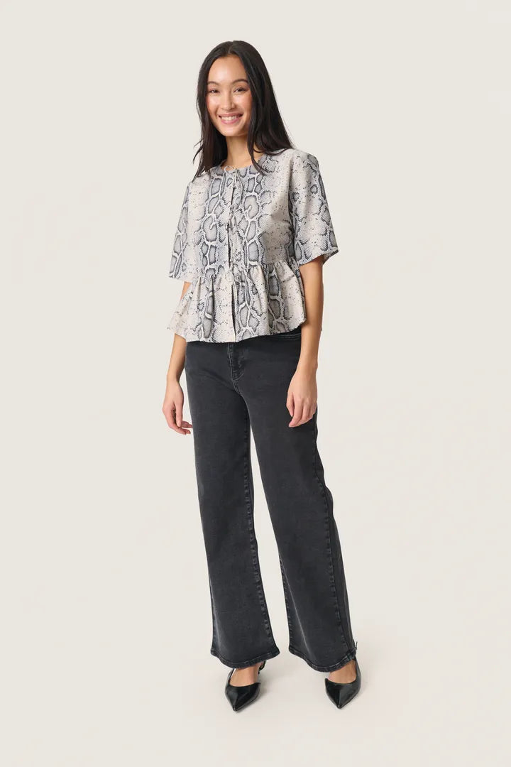 SLXala Short Sleeve Blouse - Grey Snake Print