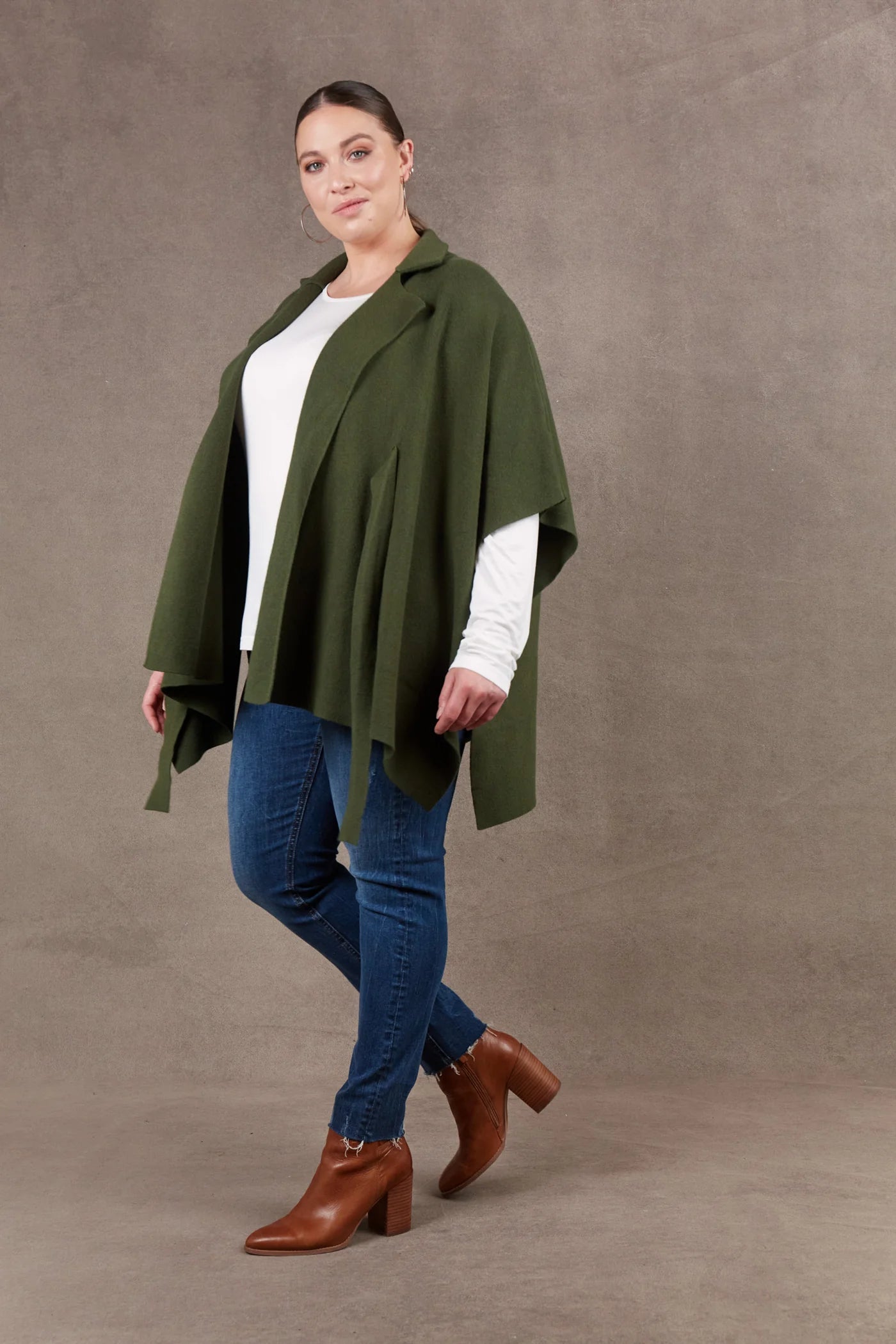 Nawi Fine Knit Cape - Olive