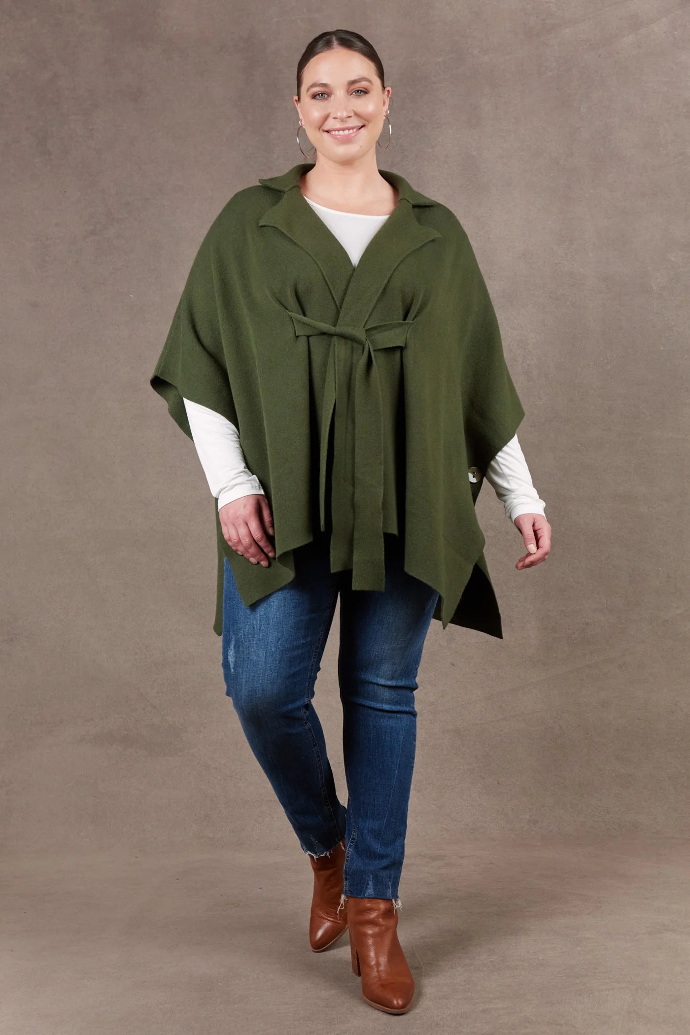 Nawi Fine Knit Cape - Olive