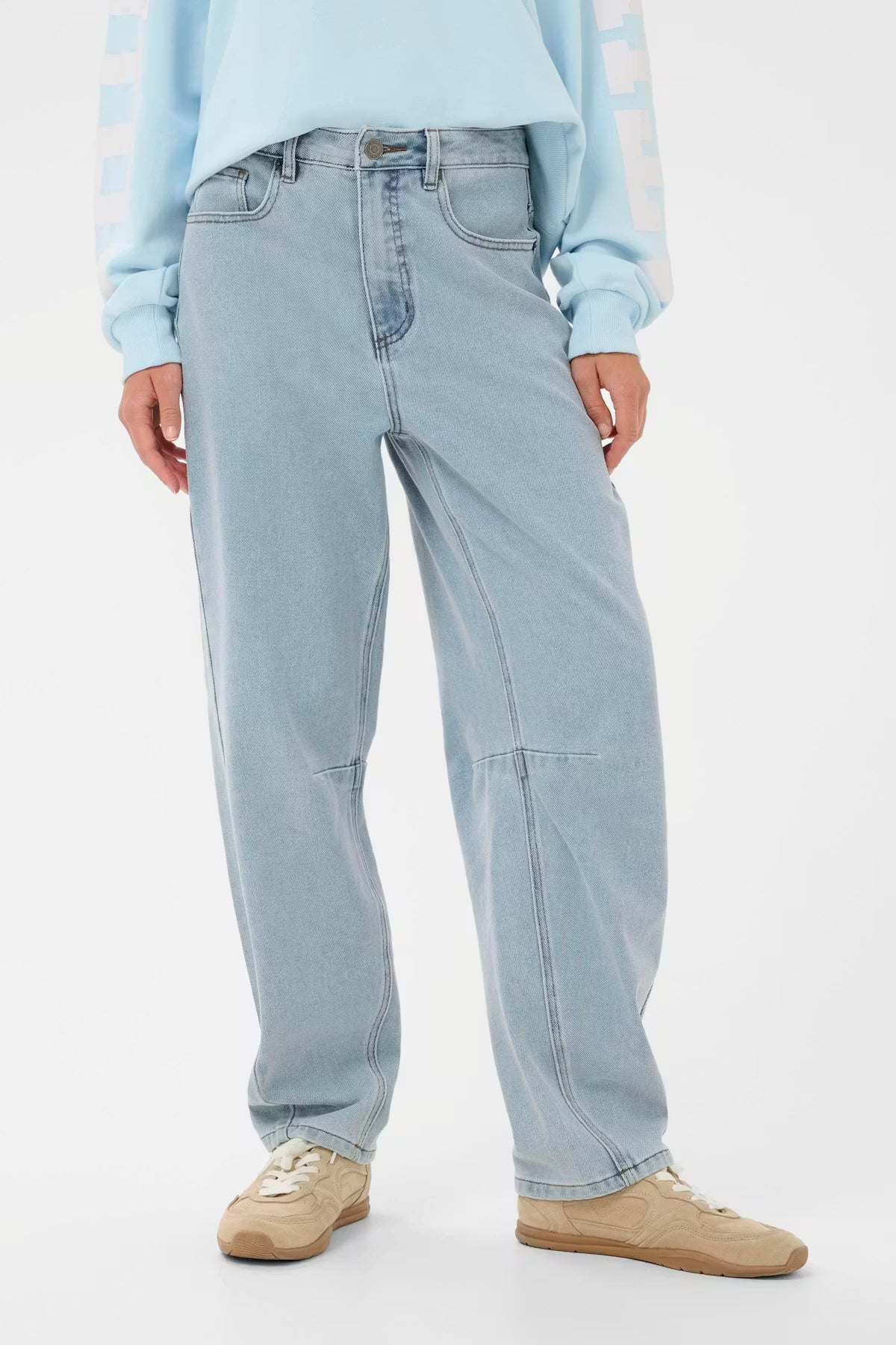 KAminna Cropped Barrel Jeans - Light Blue Washed