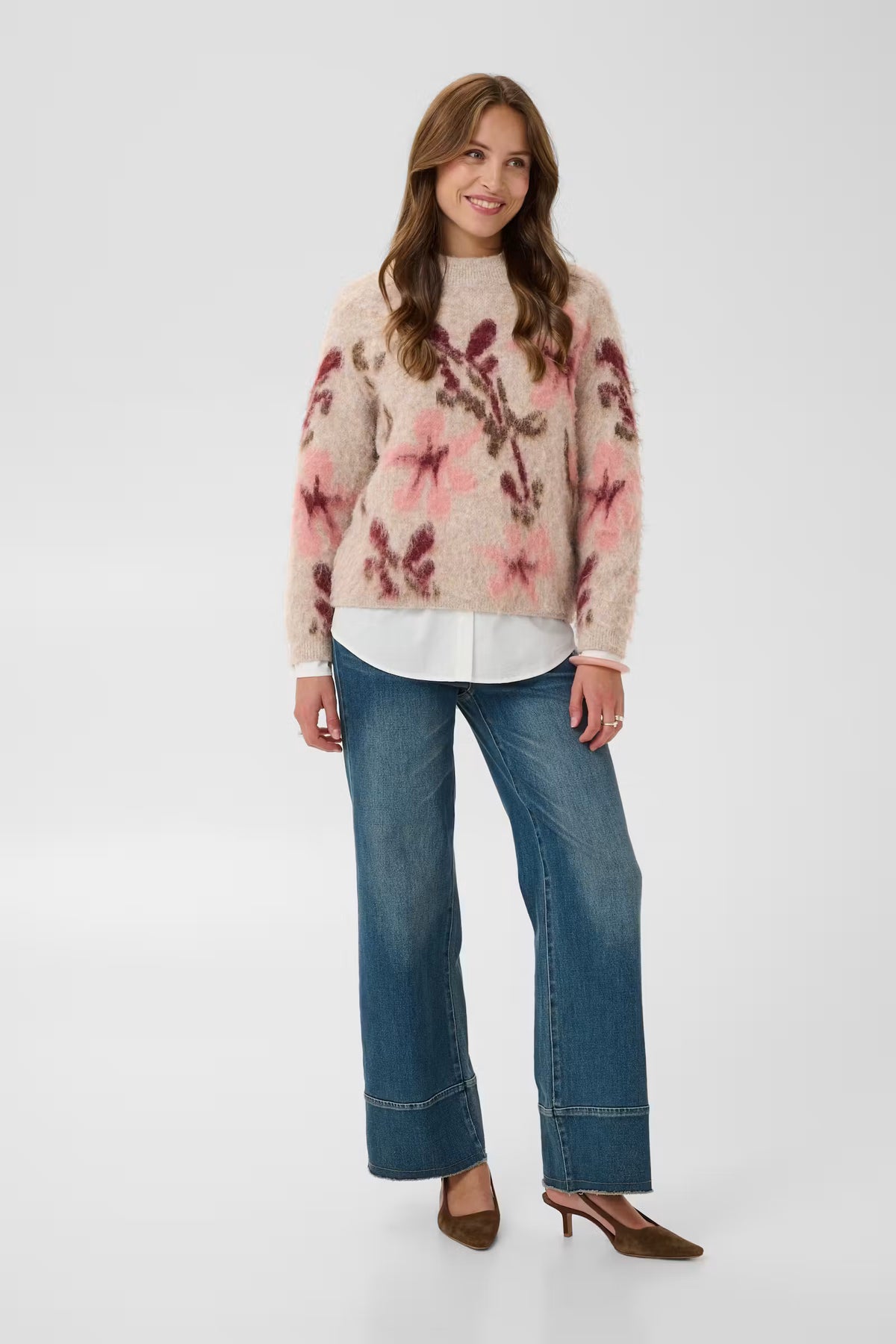UliceSZ Pullover - Tan Winetasting Blooms