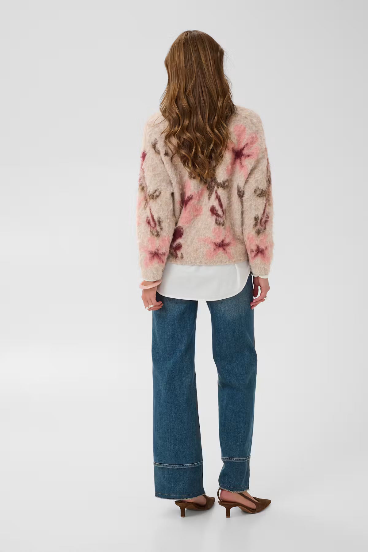 UliceSZ Pullover - Tan Winetasting Blooms