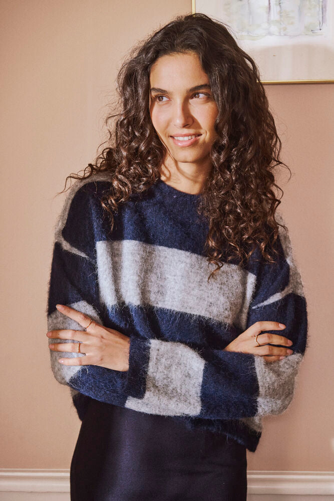 TayzieSZ Pullover - Navy Grey Melange Stripe