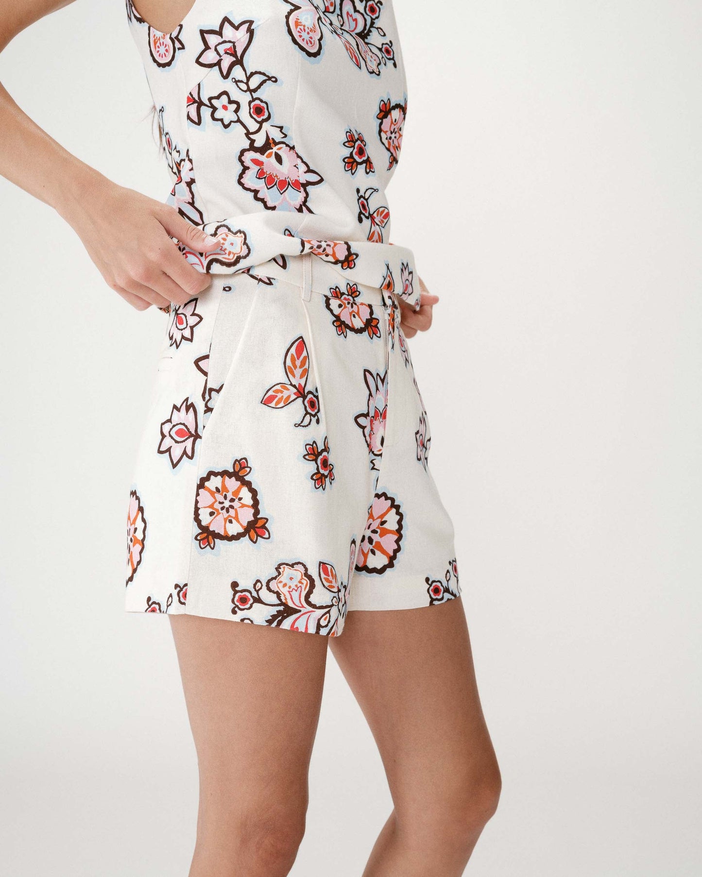 Webber Flower Shorts - Ecru