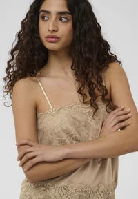 SLColumbine Lace Singlet - Silver Mink