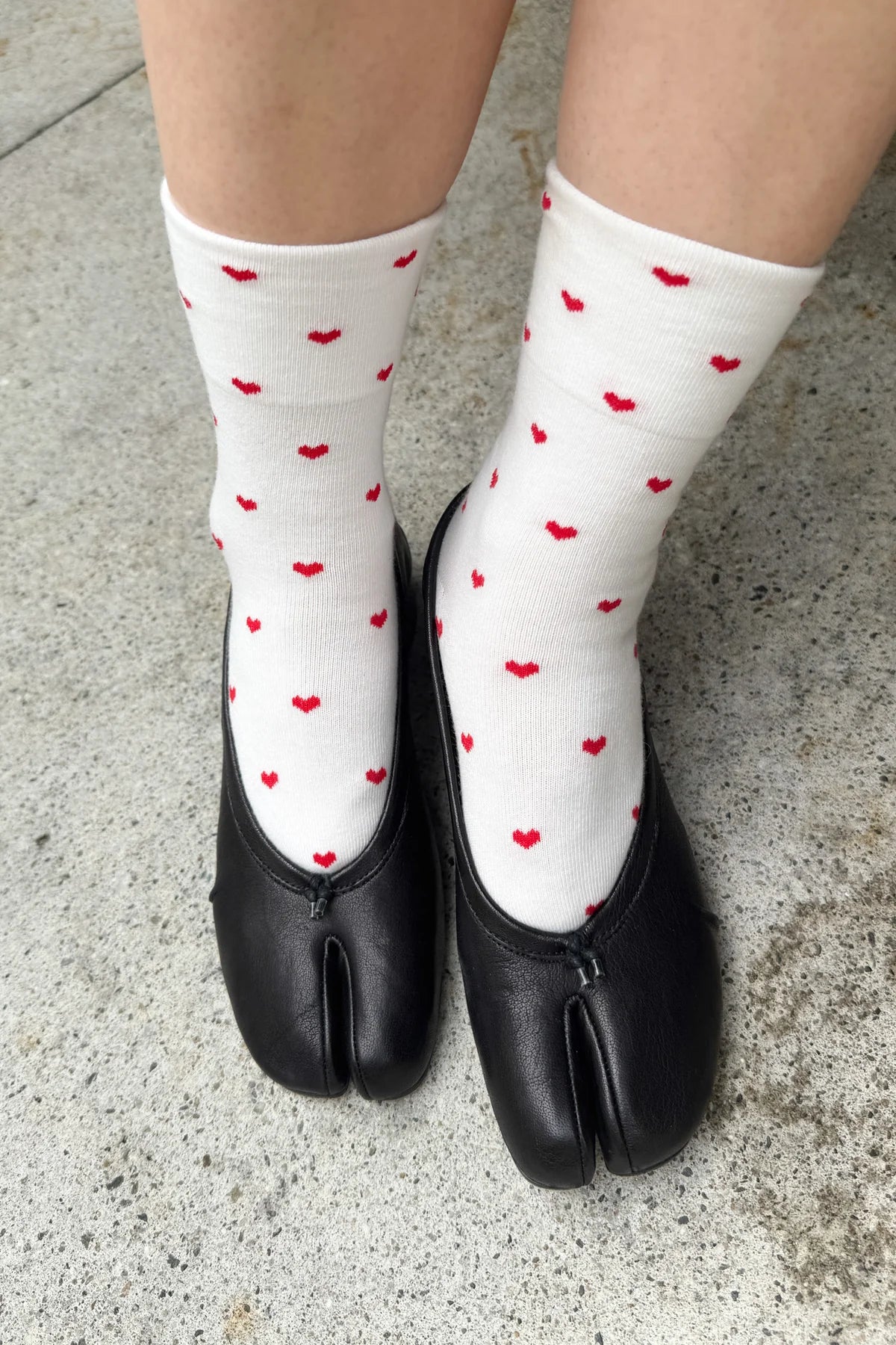 Sneaker Sock - White With Red Hearts